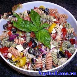 grecheskij salat s makaronami